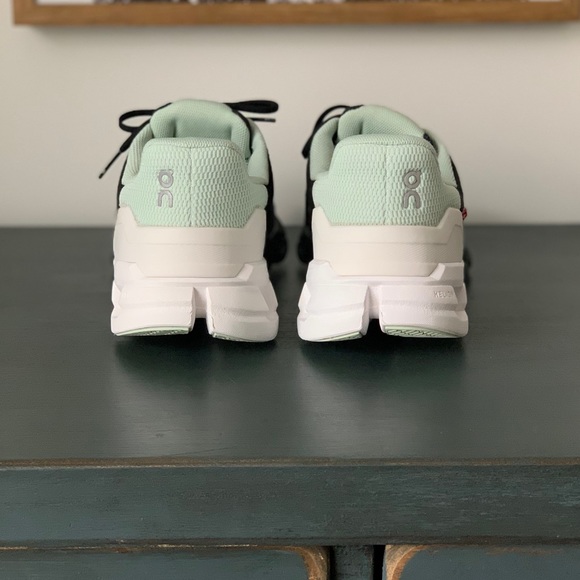 ⚡️CLOUDFLYER ON RUNNING SHOES⚡️ - Picture 5 of 6